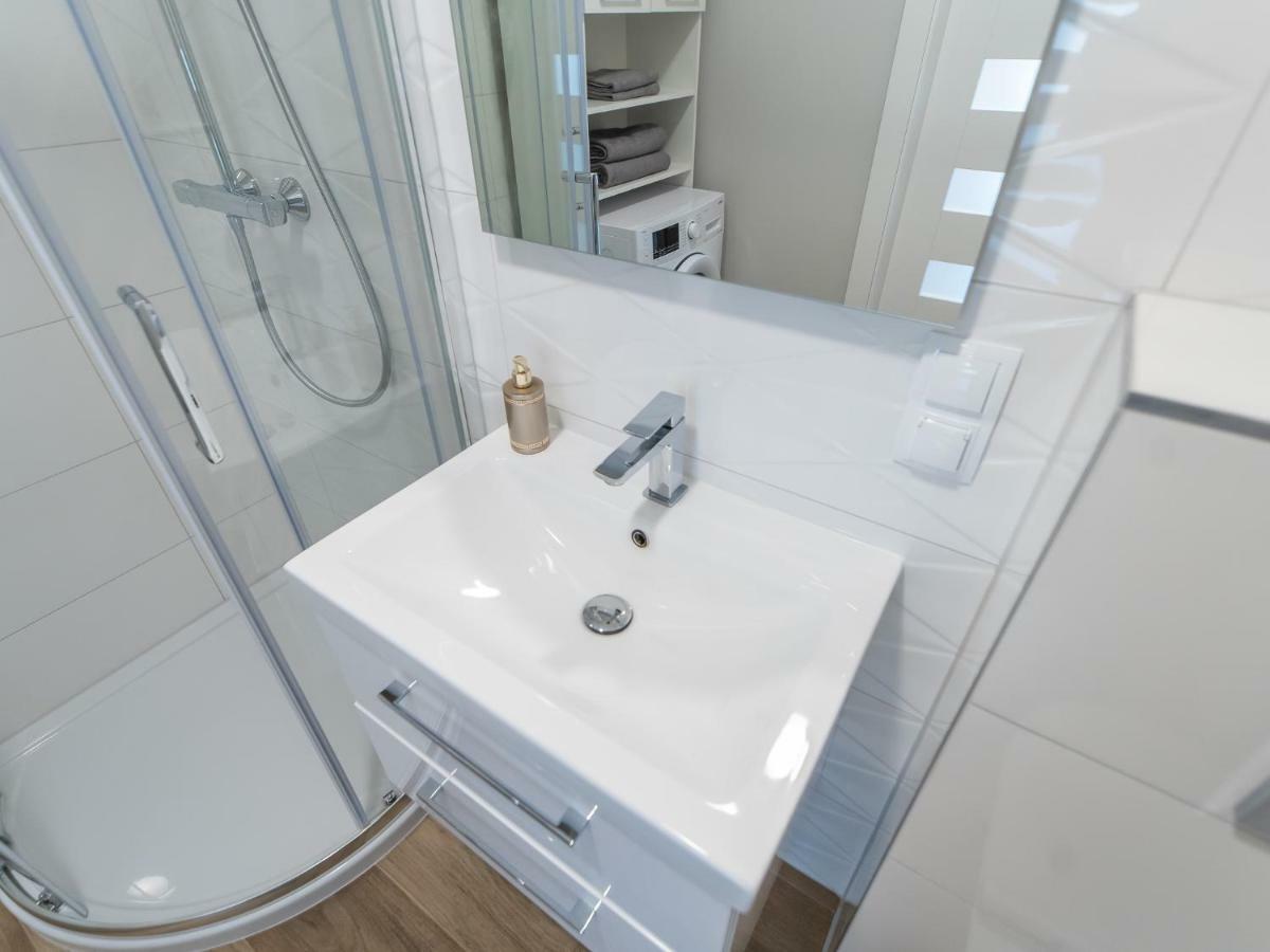 Apartament Rybacka 12A/20, Kolobrzeg - 3 Pokoje Exteriör bild